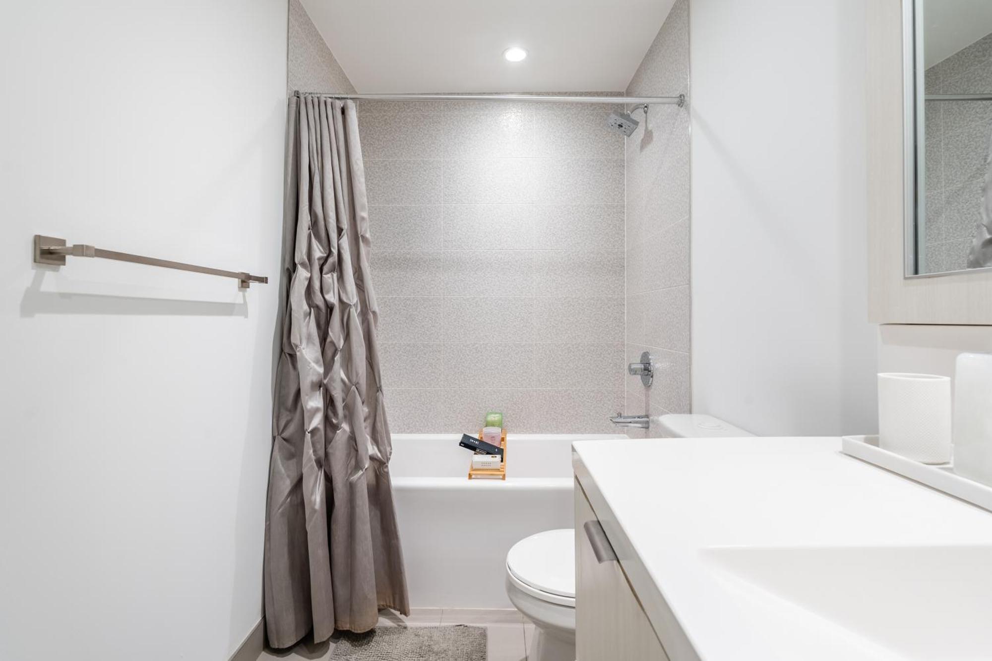 Spacious Corner Apartment Downtown Toronto Luaran gambar