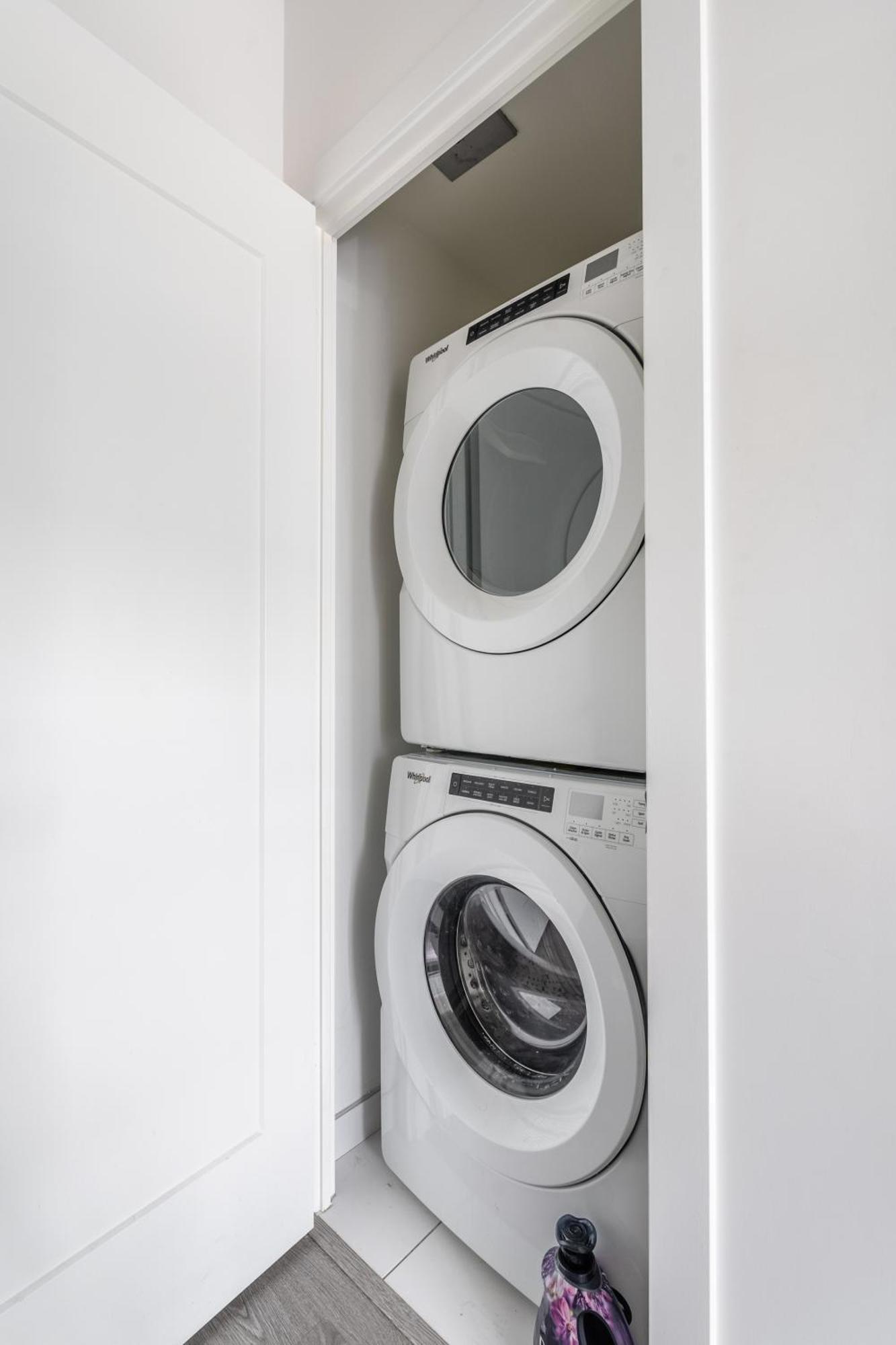 Spacious Corner Apartment Downtown Toronto Luaran gambar
