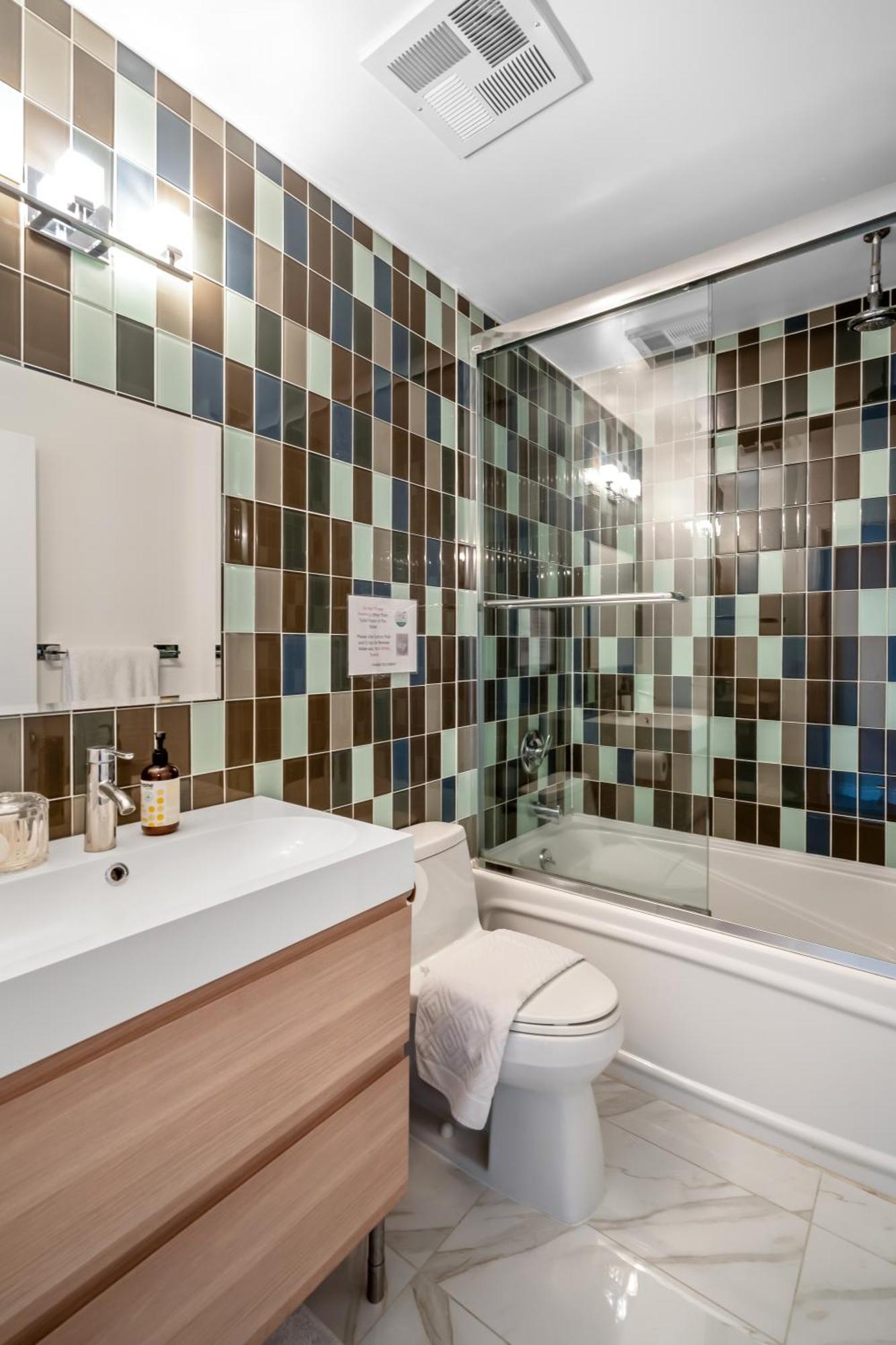 Spacious Corner Apartment Downtown Toronto Luaran gambar